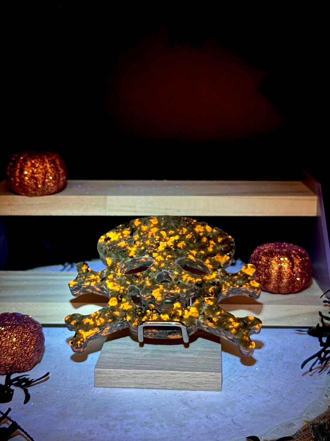 Yooperlite Skull and Crossbones Carvings