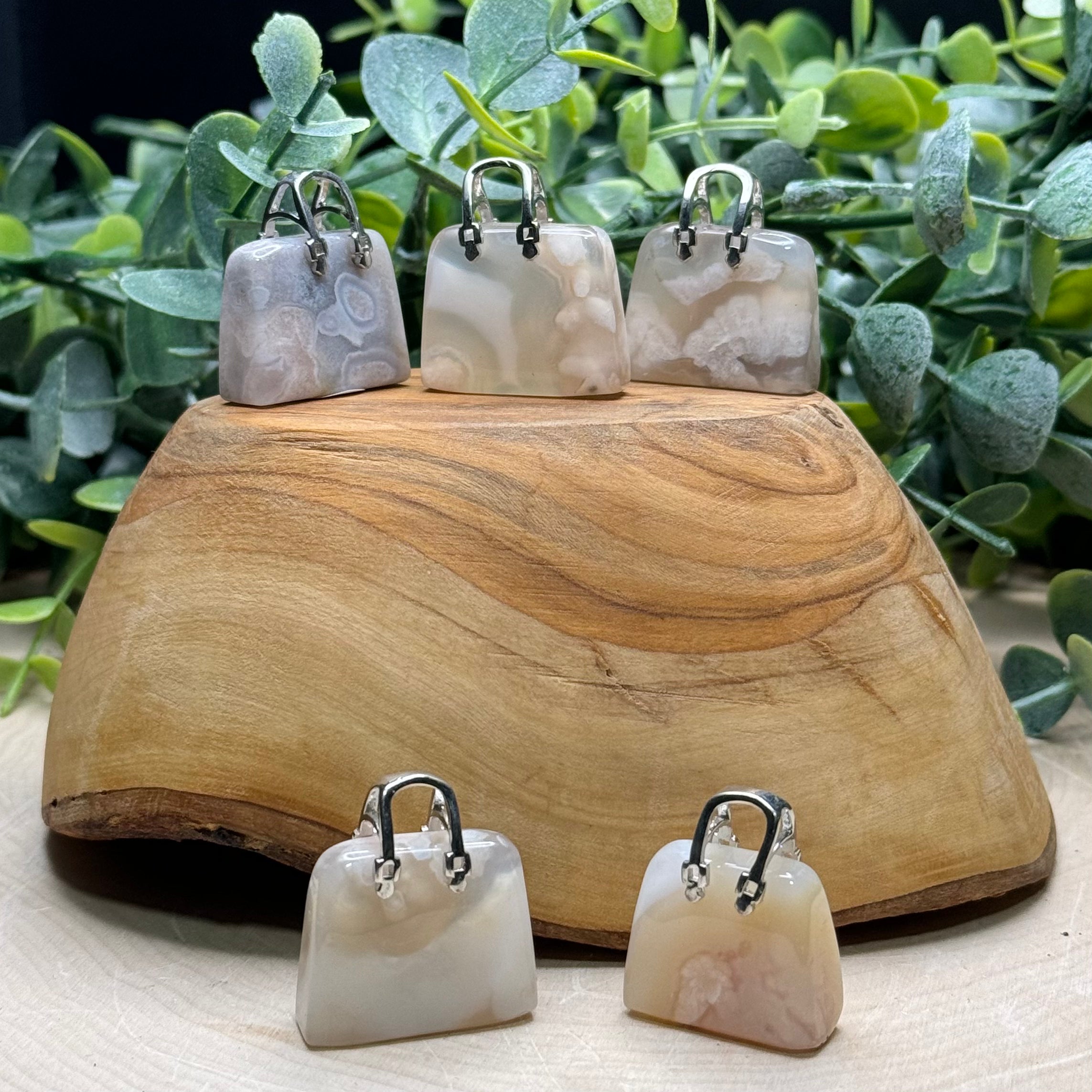 Mini Flower Agate Purse Carvings | Hand Carved Crystal Handbags