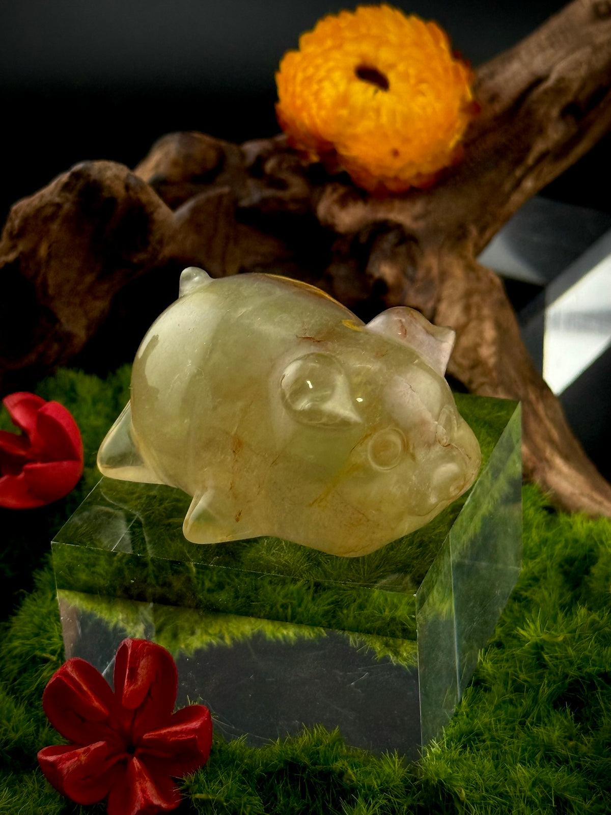Fluorite Laying Pig Carvings