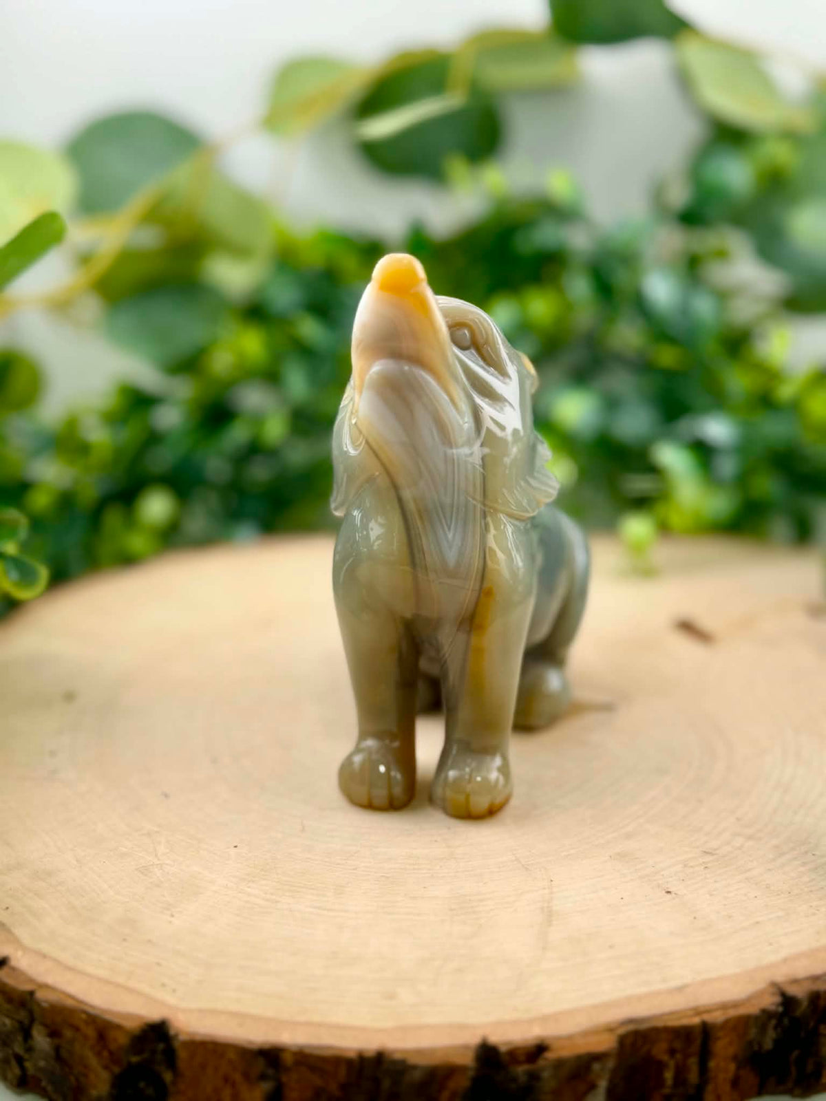 Banded Agate Howling Wolf Carving | Carved Natural Agate Animal Statue