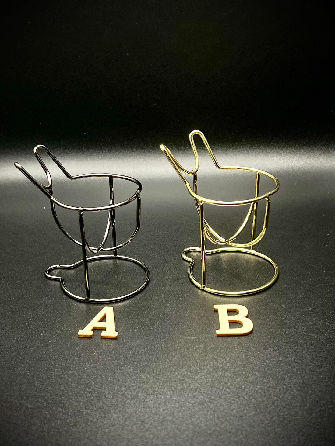 Rabbit Ear Metal Sphere Stands