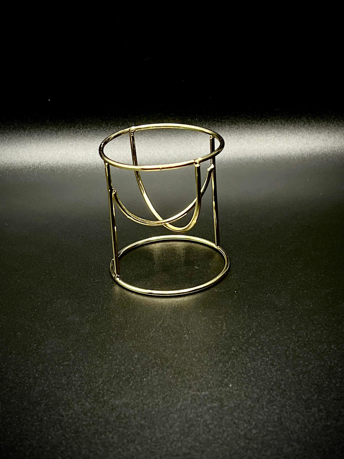 Round Egg Metal Sphere Holder