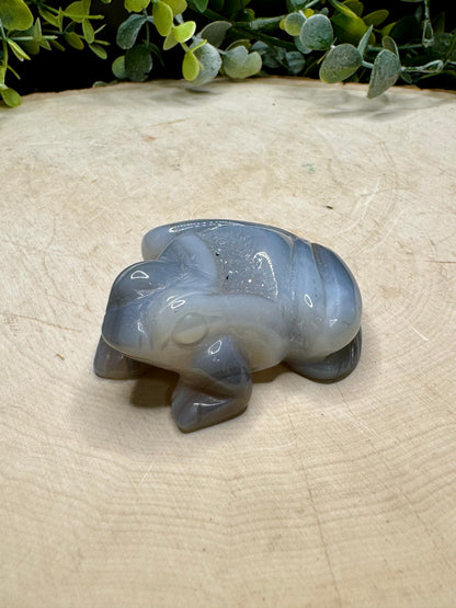 Druzy Agate Frog Carving