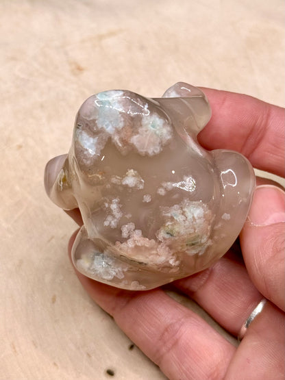 Flower Agate Frog Carvings