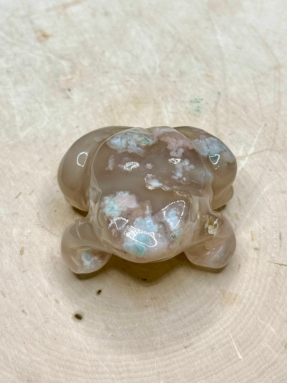 Flower Agate Frog Carvings