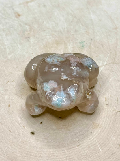 Flower Agate Frog Carvings