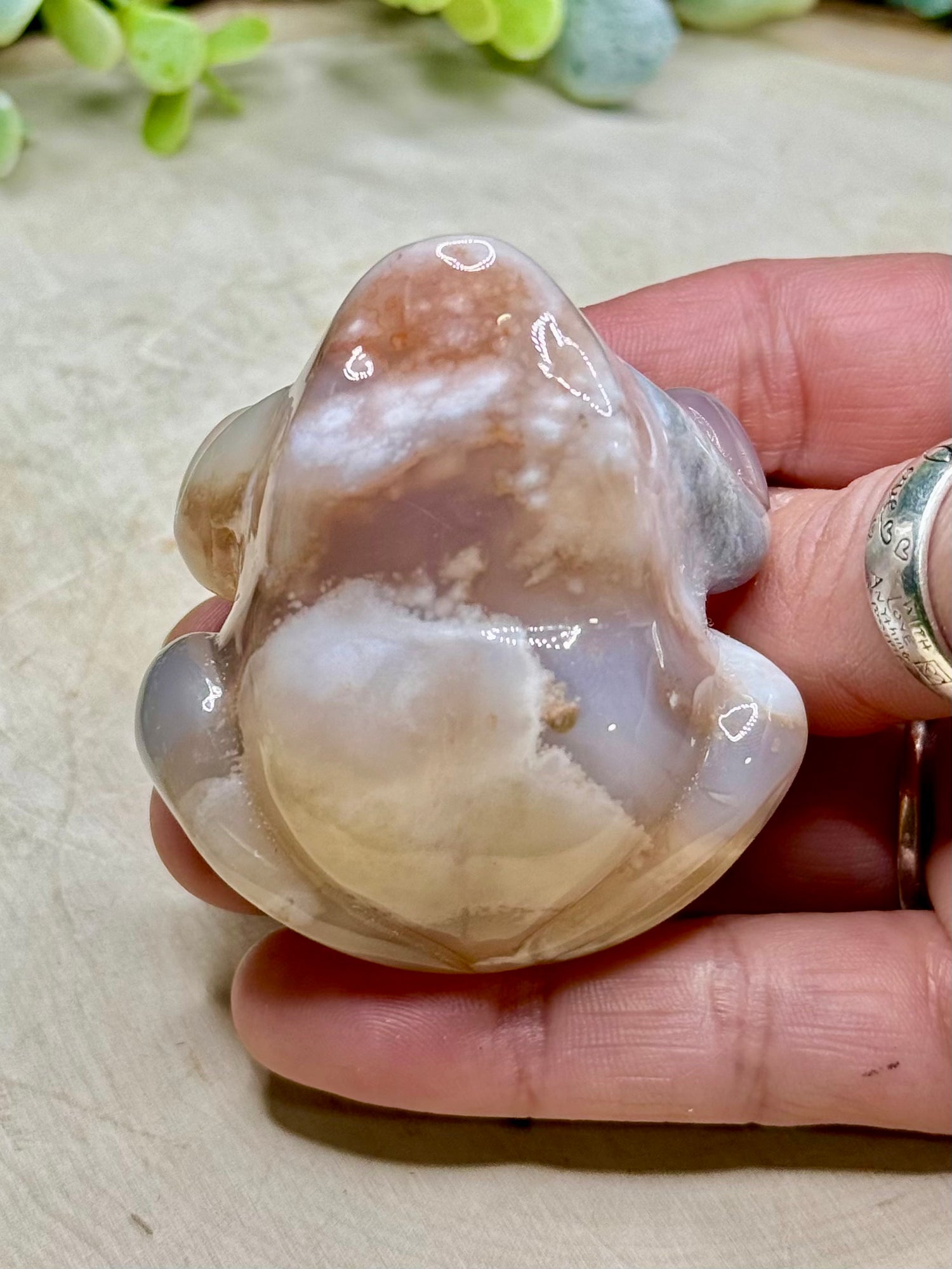 Flower Agate Frog Carvings