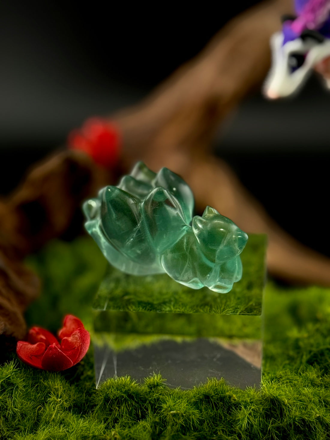 Fluorite Laying Nine-Tail Fox Carvings